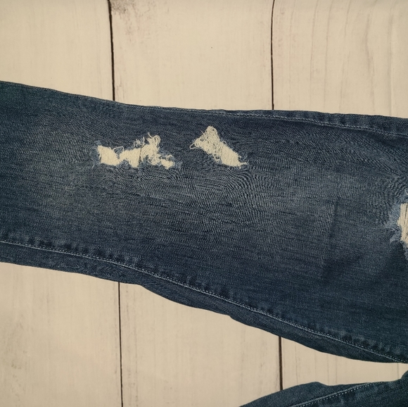 Guess Jeans - Picture 4 of 13